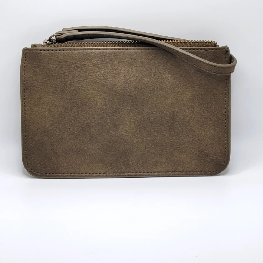Bundle Two (2) Universal Thread Wristlet Bags